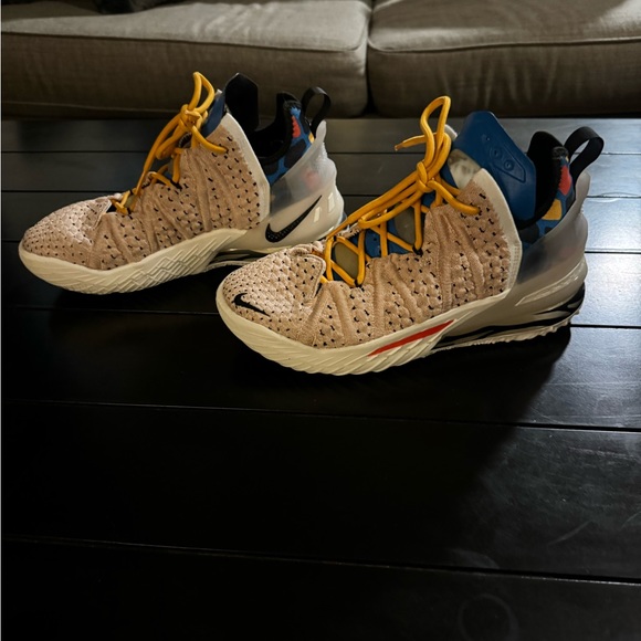 LeBron 18 Basketball Shoe - Multi-Color/Multi-Color - Size 6.5 - Picture 5 of 6